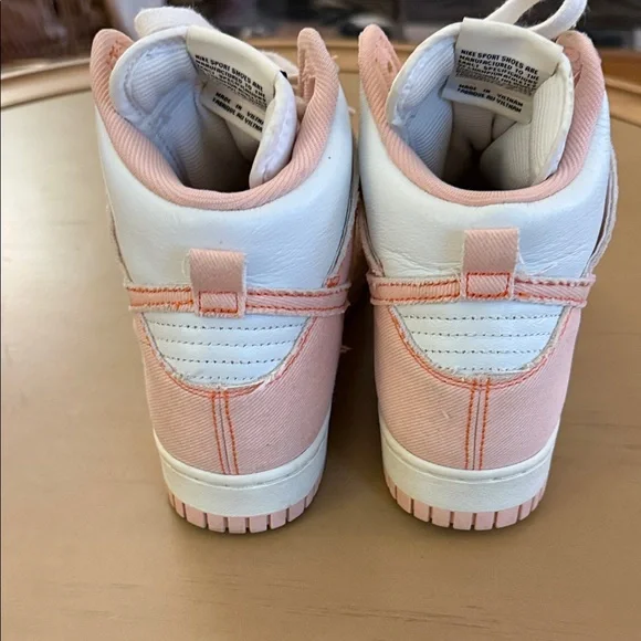 Nike Women's Dunk High 1985 Sneaker - Size 8 - Picture 3 of 6